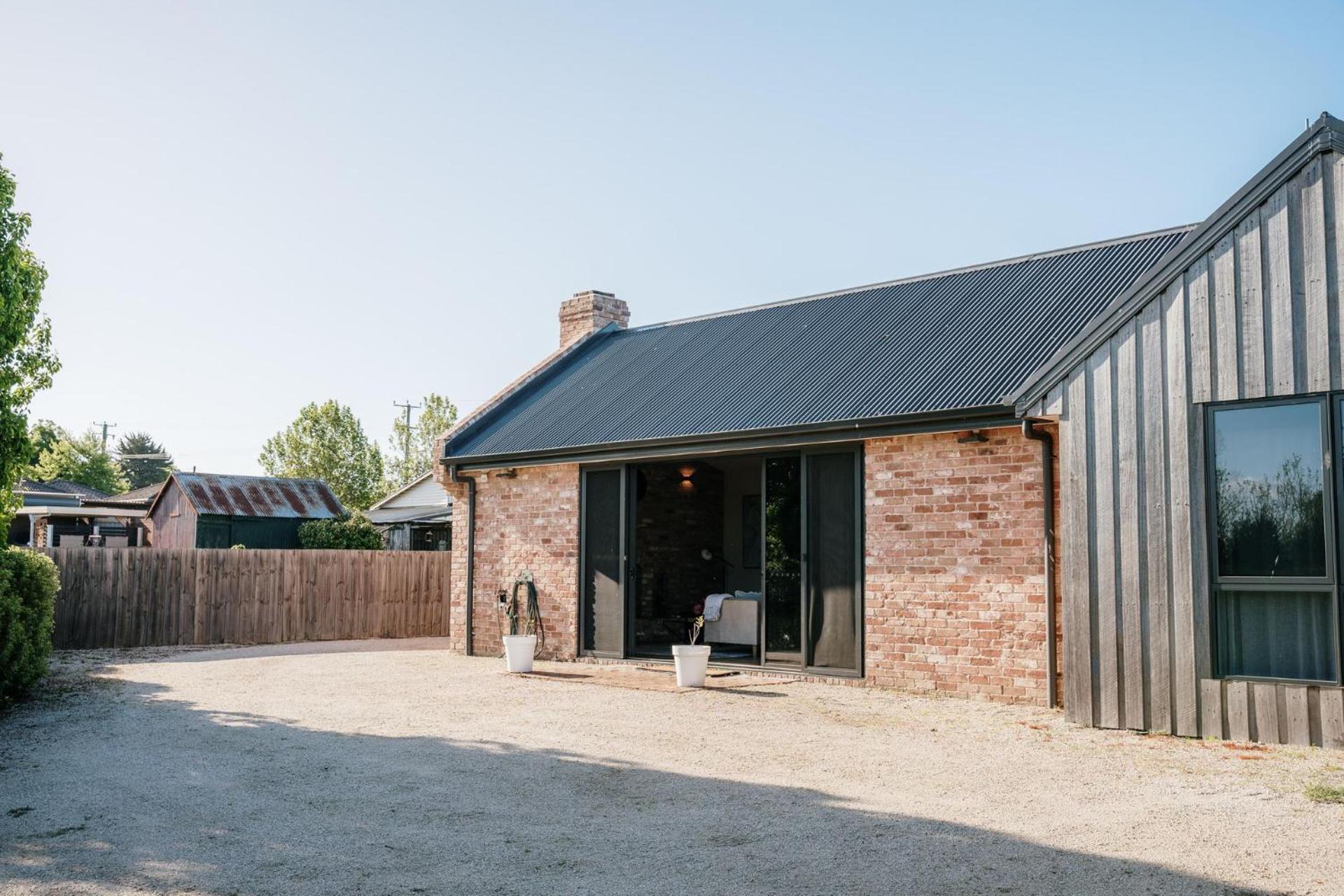 Embracing Evandale Exterior photo