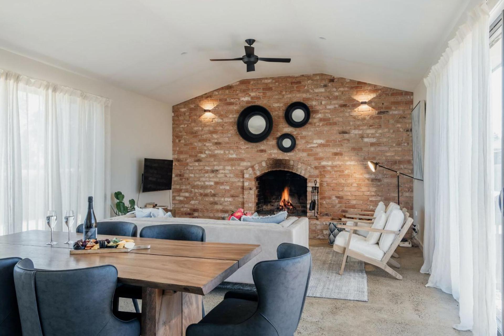 Embracing Evandale Exterior photo